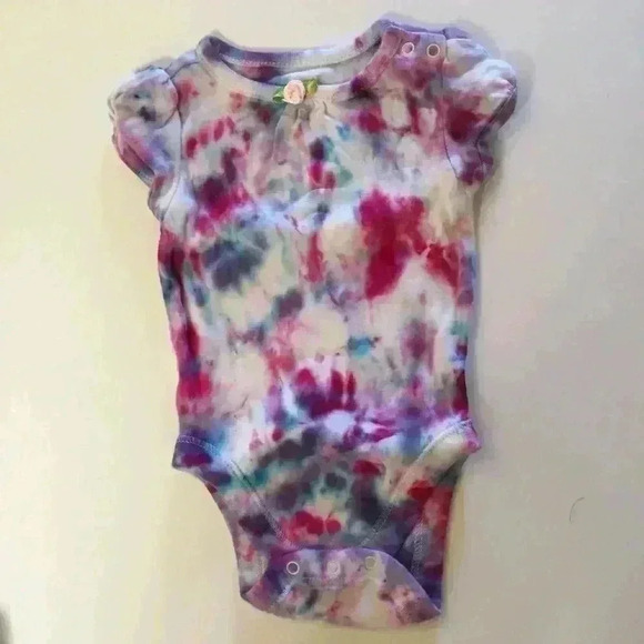 Set of 2 New tie dye onesies with rose sewn on. - Picture 8 of 8